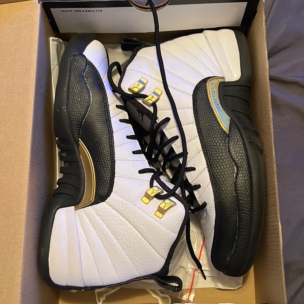 Air Jordan 12 retro (gradeschool)